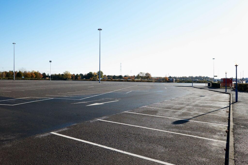 Commercial asphalt paving